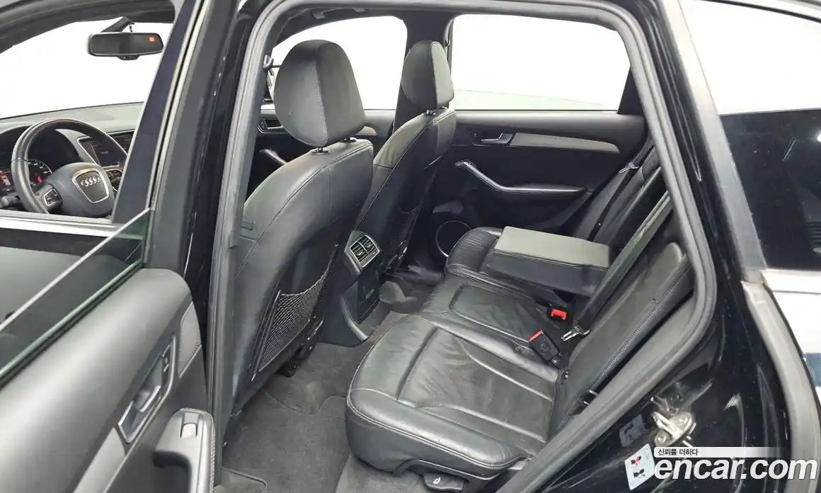 Audi Q5 2010 3.2 Автомат в Москве № 141010, фото 14