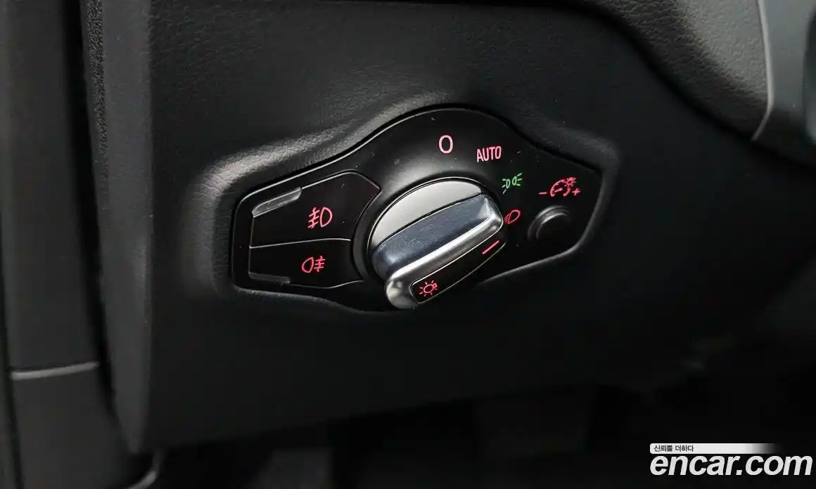 Audi Q5 2010 3.2 Автомат в Москве № 141010, фото 9