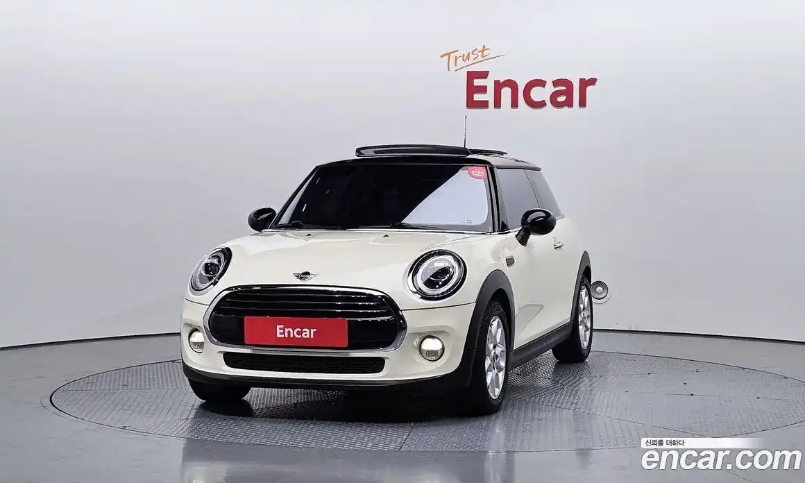 Mini Cooper 2019 1.5 Автомат в Москве № 144038, фото 15