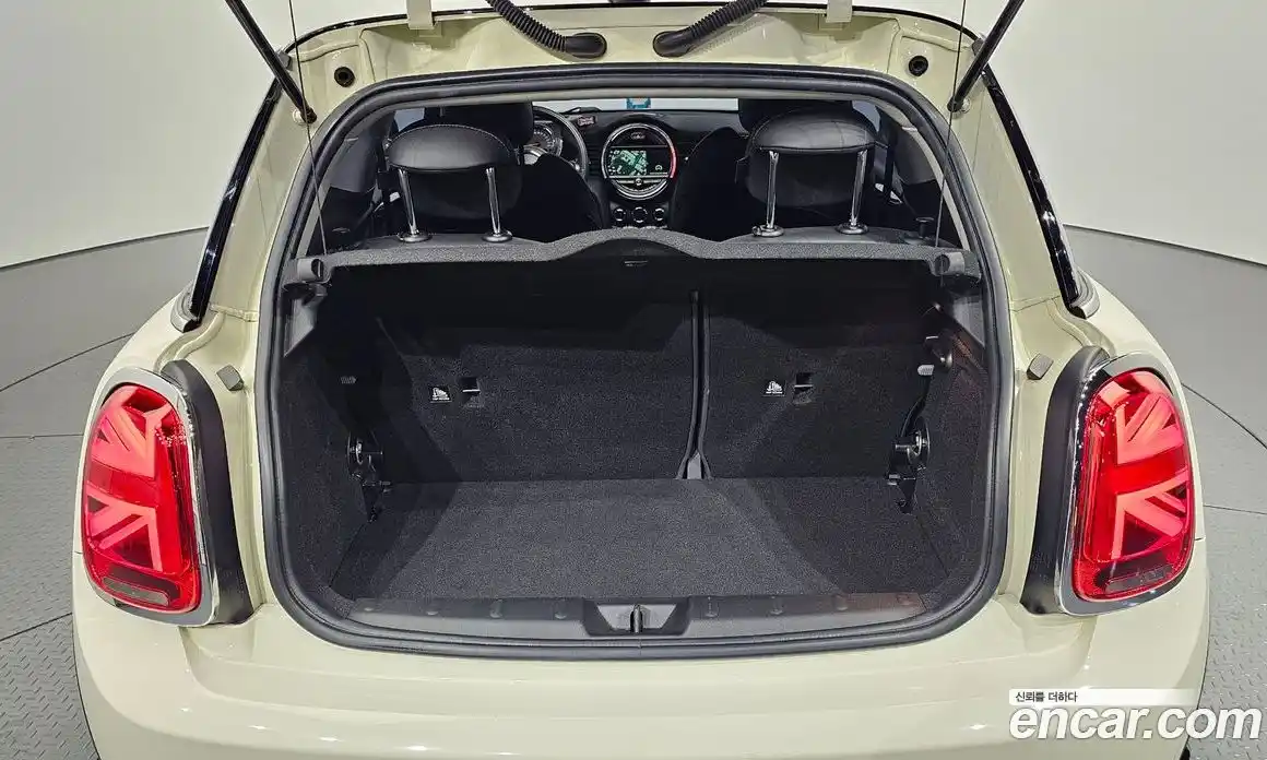 Mini Cooper 2019 1.5 Автомат в Москве № 144038, фото 9