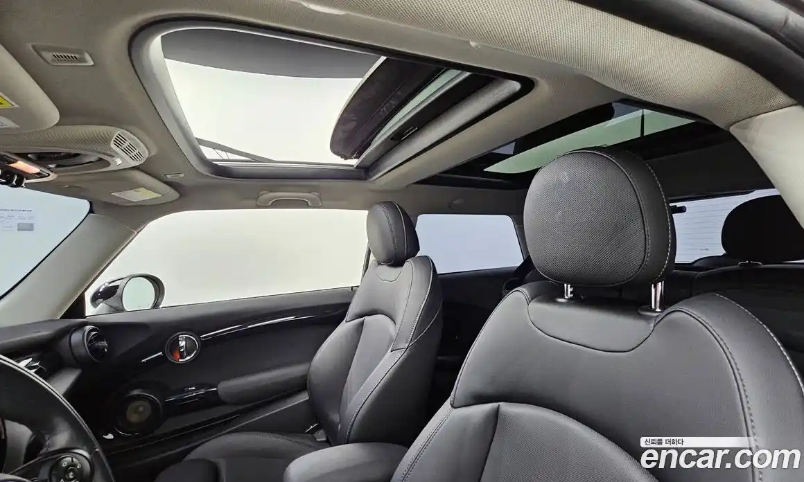 Mini Cooper 2019 1.5 Автомат в Москве № 144038, фото 10