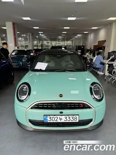 Mini Cooper 2025 2.0 Автомат в Москве № 146078, миниатюра 8