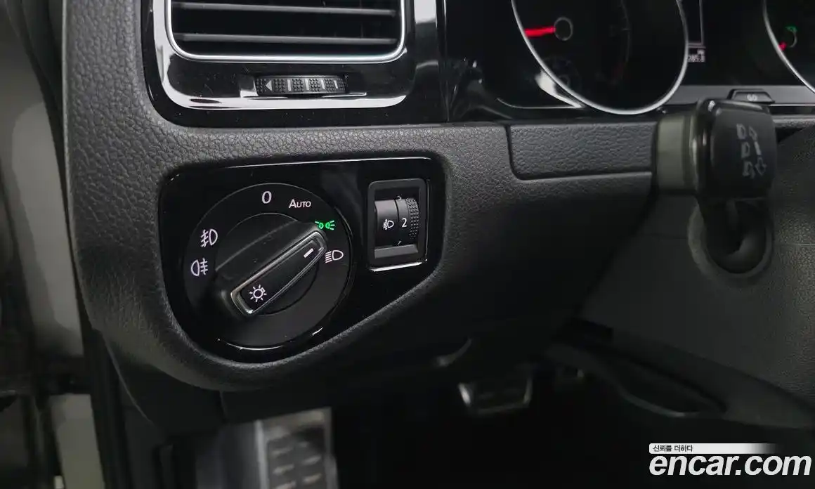 Volkswagen Golf 2015 1.6 Автомат в Москве № 153800, фото 20