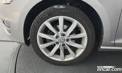 Volkswagen Golf 2015 1.6 Автомат в Москве № 153800, миниатюра 2