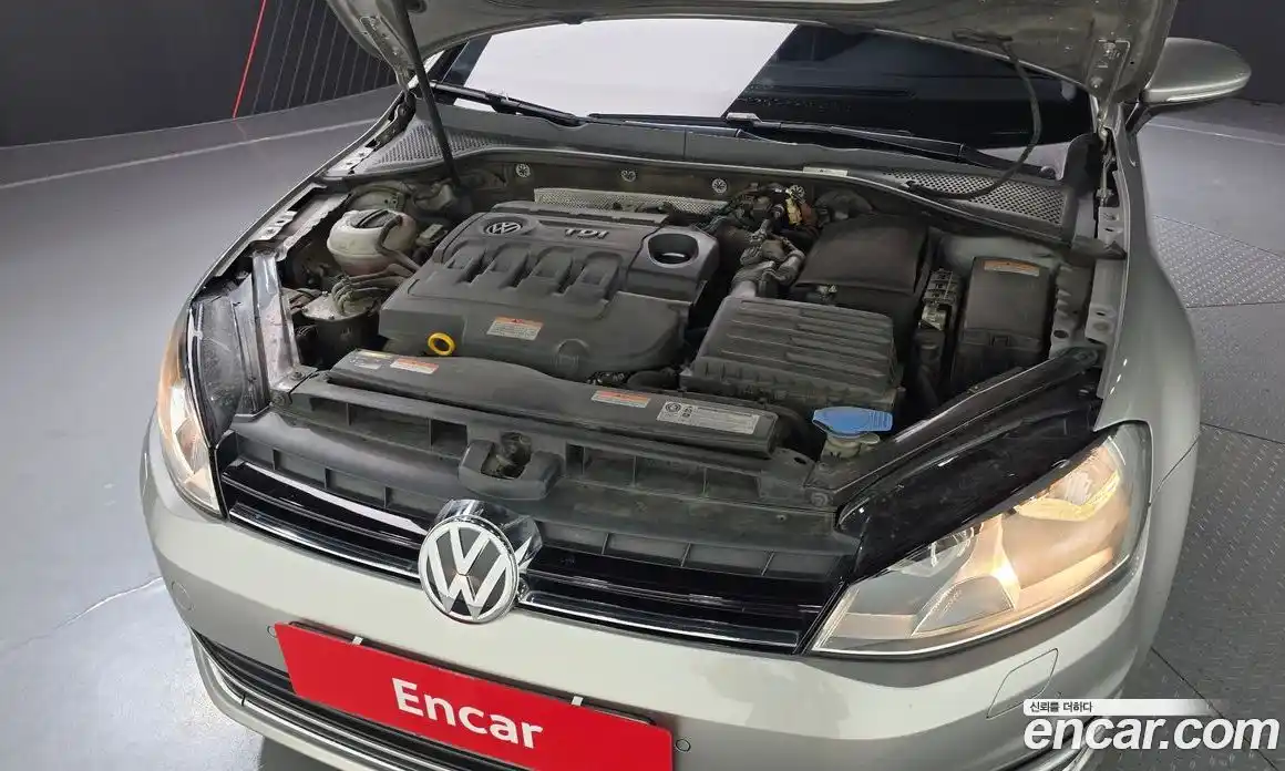 Volkswagen Golf 2015 1.6 Автомат в Москве № 153800, фото 10