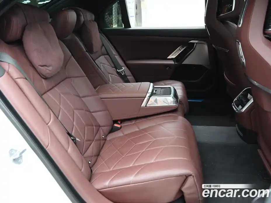 BMW 7-Series 2025 3.0 Автомат в Москве № 154225, фото 12