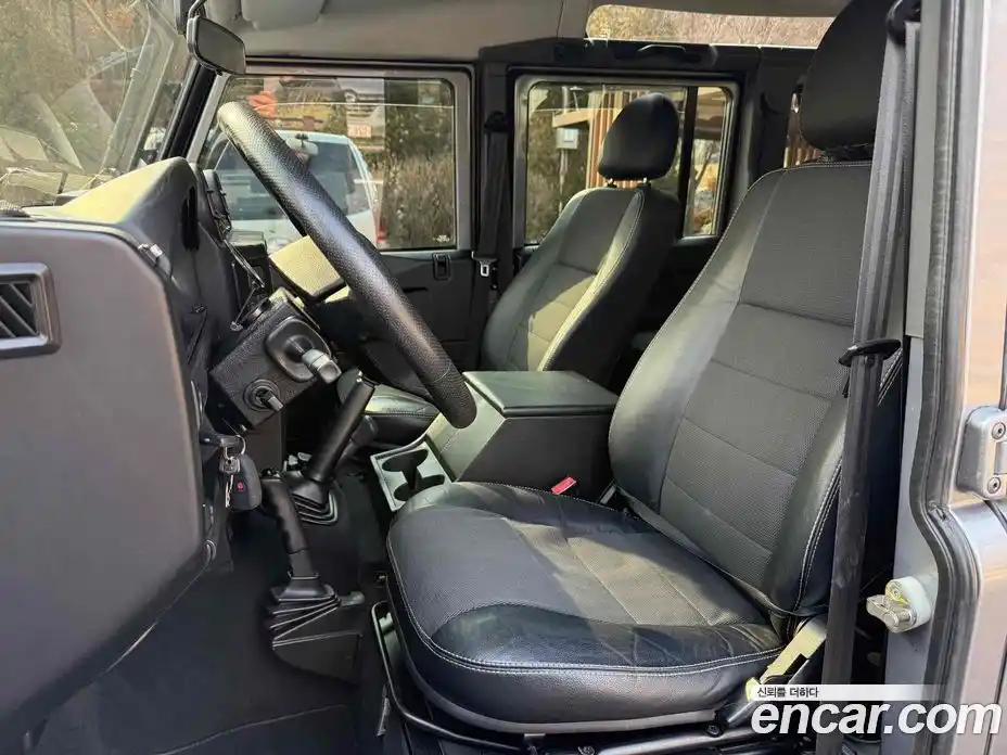 Land Rover Defender 2012 2.2 Механическая в Москве № 156068, фото 20