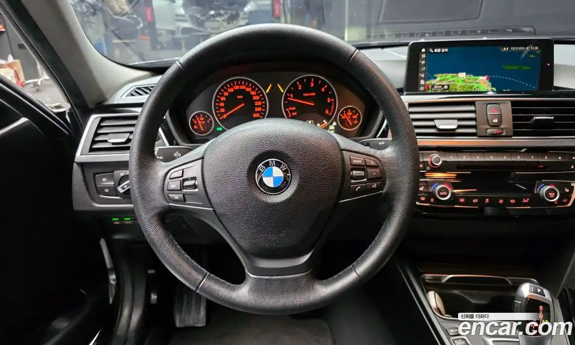 BMW 3-Series 2018 2.0 Автомат в Москве № 158827, фото 15