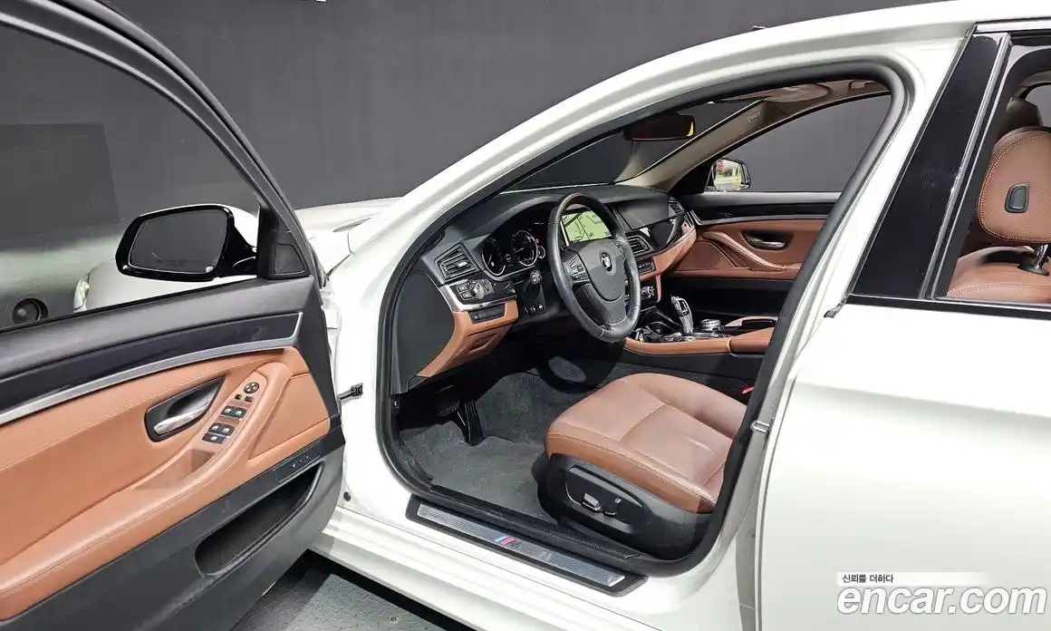 BMW 5-Series 2016 2.0 Автомат в Москве № 159059, фото 14