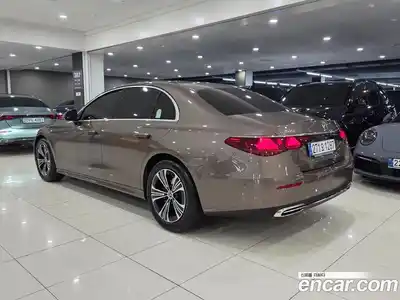 Mercedes-Benz E-Class 2025 2.0 Автомат в Москве № 159973, миниатюра 2