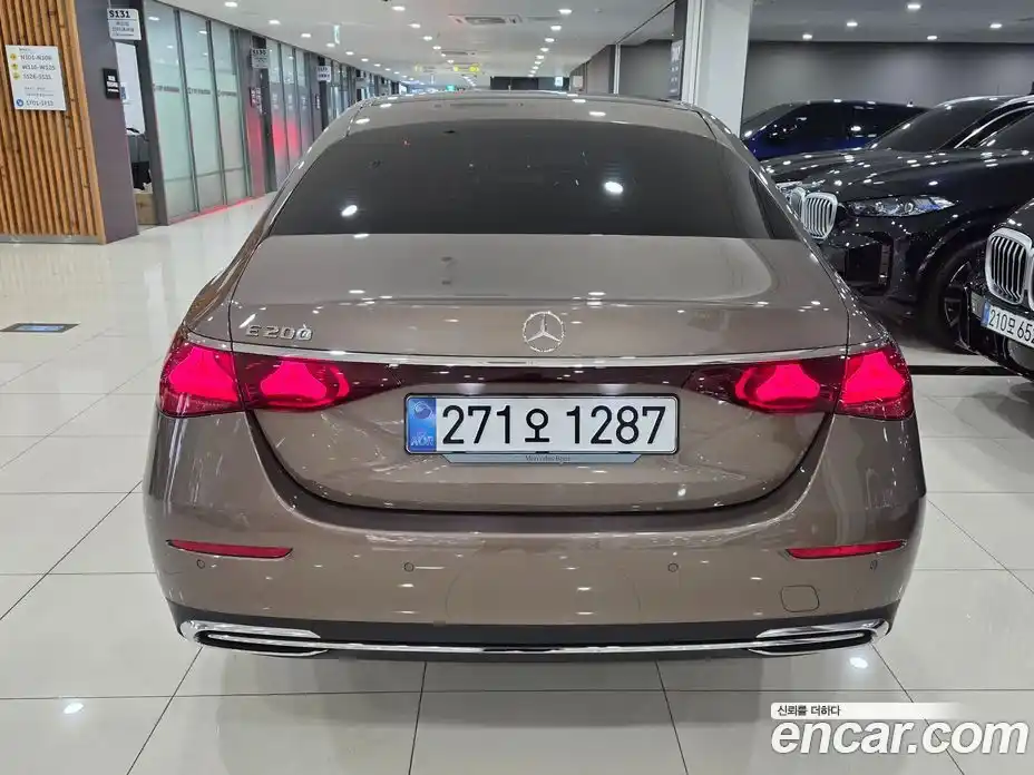 Mercedes-Benz E-Class 2025 2.0 Автомат в Москве № 159973, фото 4