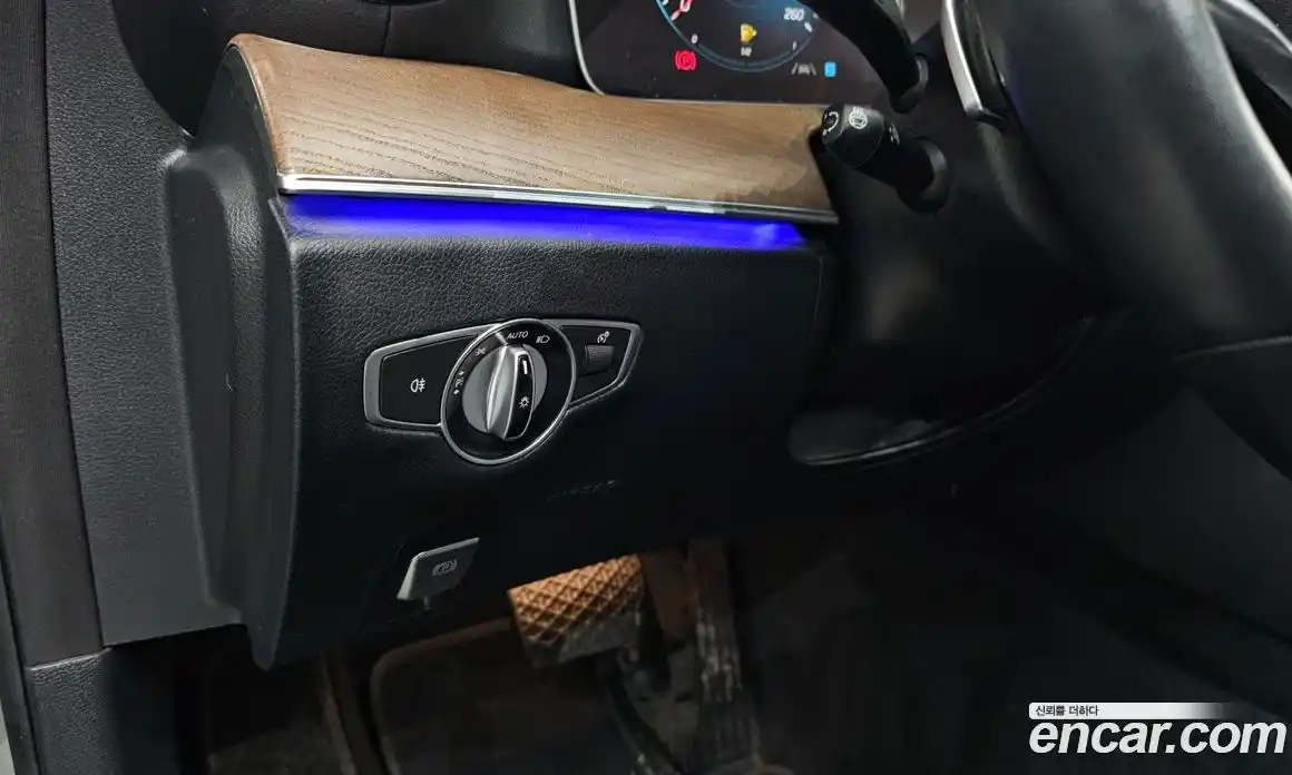 Mercedes-Benz E-Class 2021 2.0 Автомат в Москве № 160361, фото 18