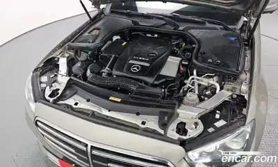 Mercedes-Benz E-Class 2021 2.0 Автомат в Москве № 160361, миниатюра 4