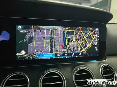 Mercedes-Benz E-Class 2022 2.0 Автомат в Москве № 160454, миниатюра 11