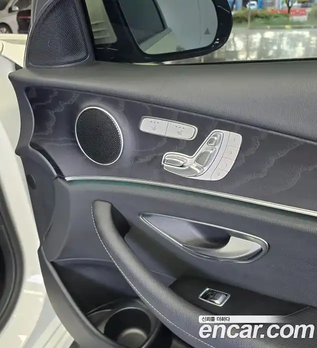 Mercedes-Benz E-Class 2022 2.0 Автомат в Москве № 160454, фото 18