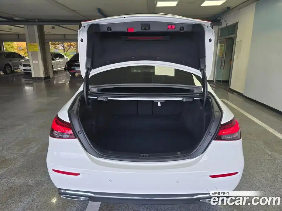 Mercedes-Benz E-Class 2022 2.0 Автомат в Москве № 160454, фото 20