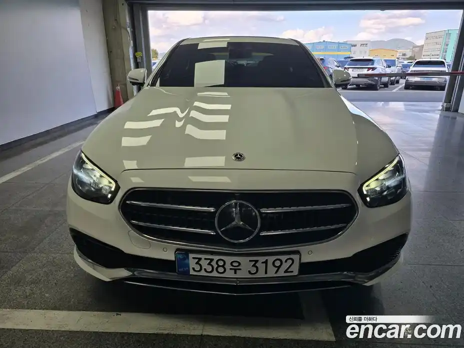 Mercedes-Benz E-Class 2022 2.0 Автомат в Москве № 160454, фото 3