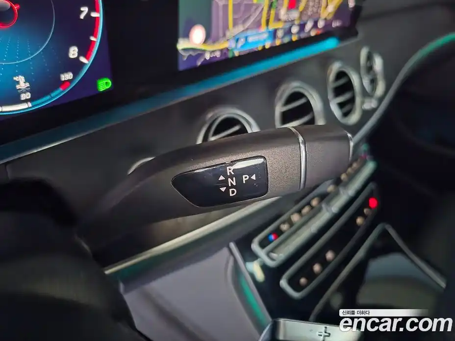 Mercedes-Benz E-Class 2022 2.0 Автомат в Москве № 160454, фото 9