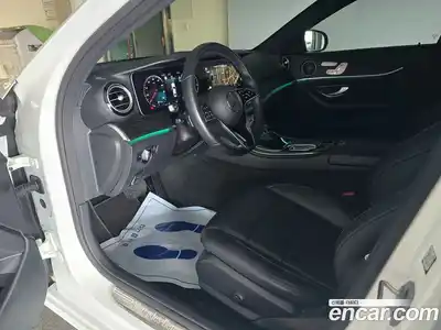 Mercedes-Benz E-Class 2022 2.0 Автомат в Москве № 160454, миниатюра 10