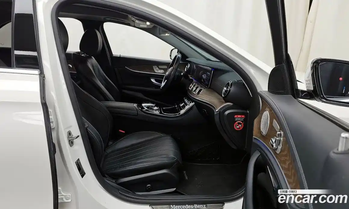 Mercedes-Benz E-Class 2019 2.0 Автомат в Москве № 160905, фото 18