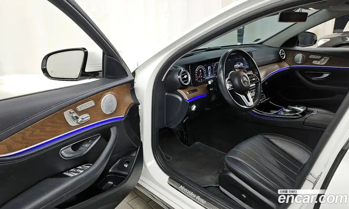 Mercedes-Benz E-Class 2019 2.0 Автомат в Москве № 160905, фото 9