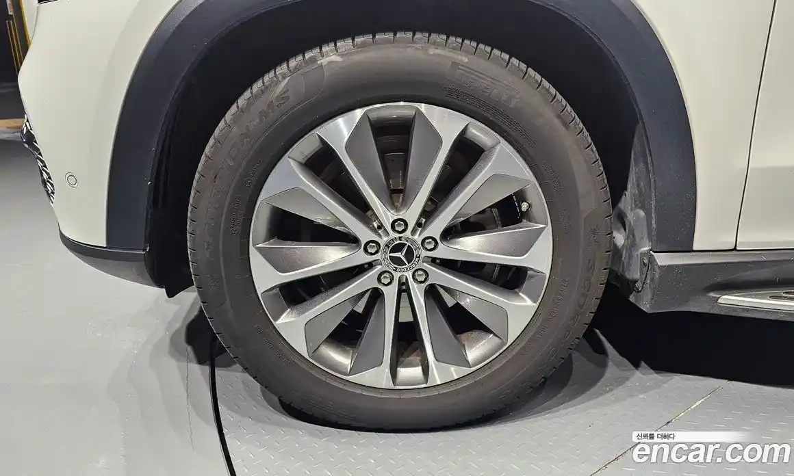 Mercedes-Benz GLE-Class 2023 2.0 Автомат в Москве № 160966, фото 10