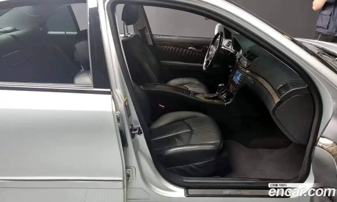 Mercedes-Benz E-Class 2007 3.5 Автомат в Москве № 161291, фото 11