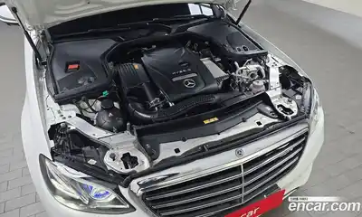 Mercedes-Benz E-Class 2019 2.0 Автомат в Москве № 161356, миниатюра 11
