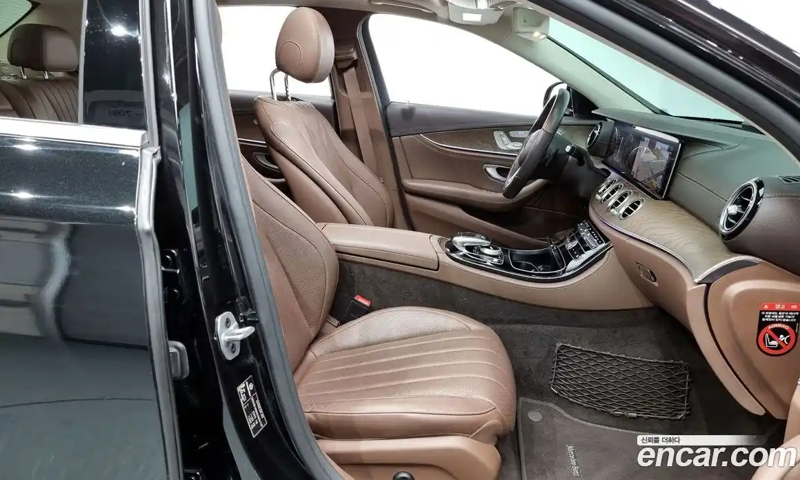 Mercedes-Benz E-Class 2019 2.0 Автомат в Москве № 161831, фото 11