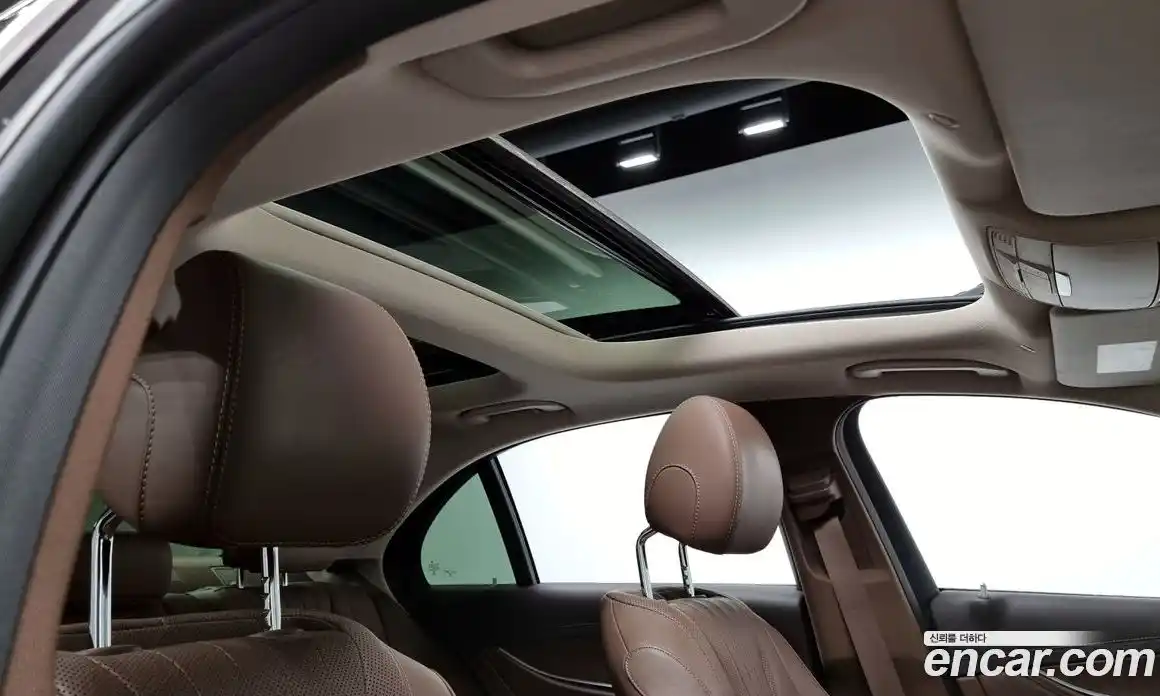 Mercedes-Benz E-Class 2019 2.0 Автомат в Москве № 161831, фото 17