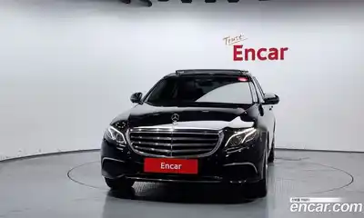 Mercedes-Benz E-Class 2019 2.0 Автомат в Москве № 161831, миниатюра 3