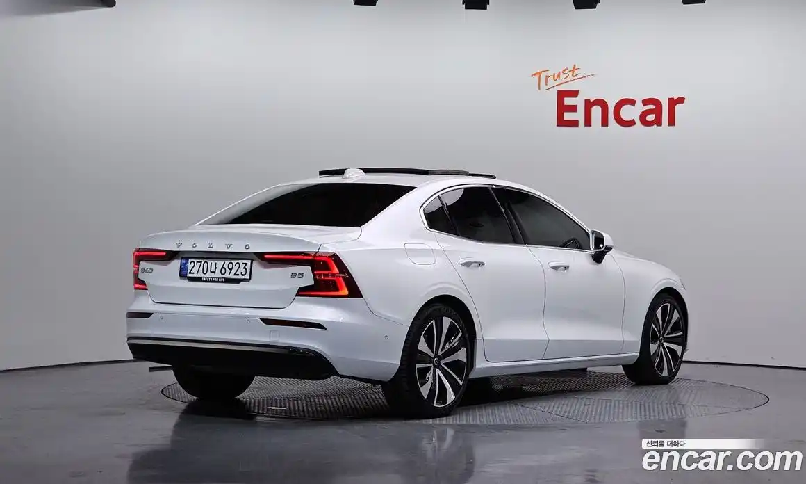 Volvo S60 2025 2.0 Автомат в Москве № 164195, фото 16