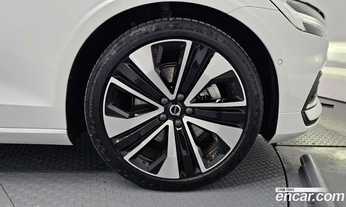 Volvo S60 2025 2.0 Автомат в Москве № 164195, фото 20