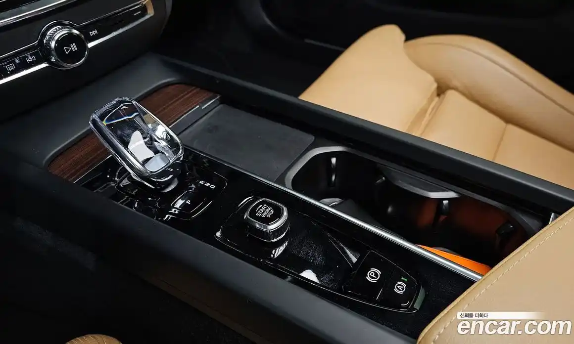 Volvo S60 2025 2.0 Автомат в Москве № 164195, фото 7