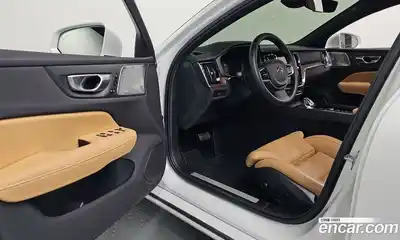 Volvo S60 2025 2.0 Автомат в Москве № 164195, миниатюра 10