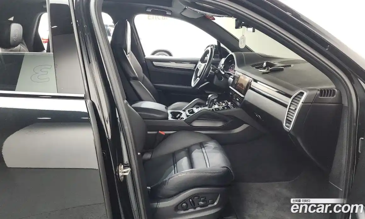 Porsche Cayenne 2023 3.0 Автомат в Москве № 165188, фото 11