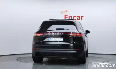 Porsche Cayenne 2023 3.0 Автомат в Москве № 165188, миниатюра 4