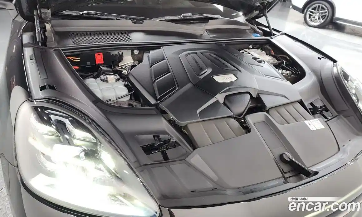 Porsche Cayenne 2023 3.0 Автомат в Москве № 165188, фото 6