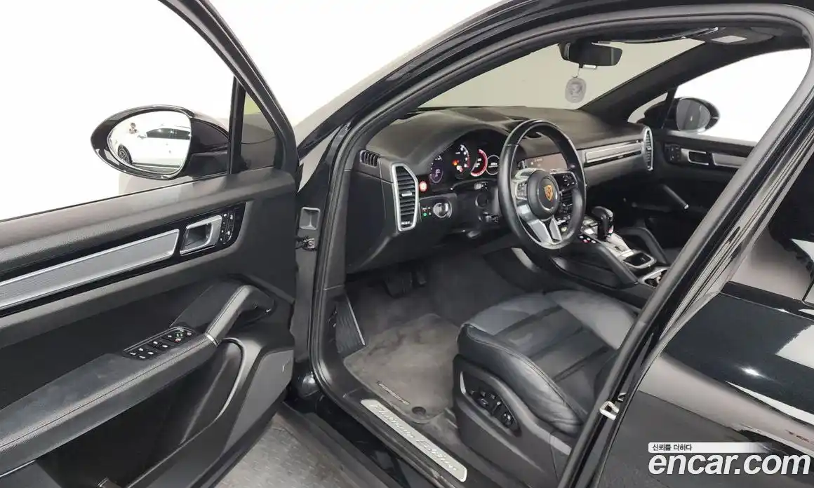 Porsche Cayenne 2023 3.0 Автомат в Москве № 165188, фото 10