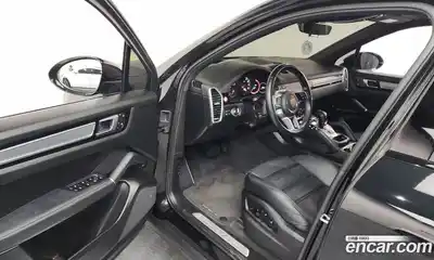 Porsche Cayenne 2023 3.0 Автомат в Москве № 165188, миниатюра 10
