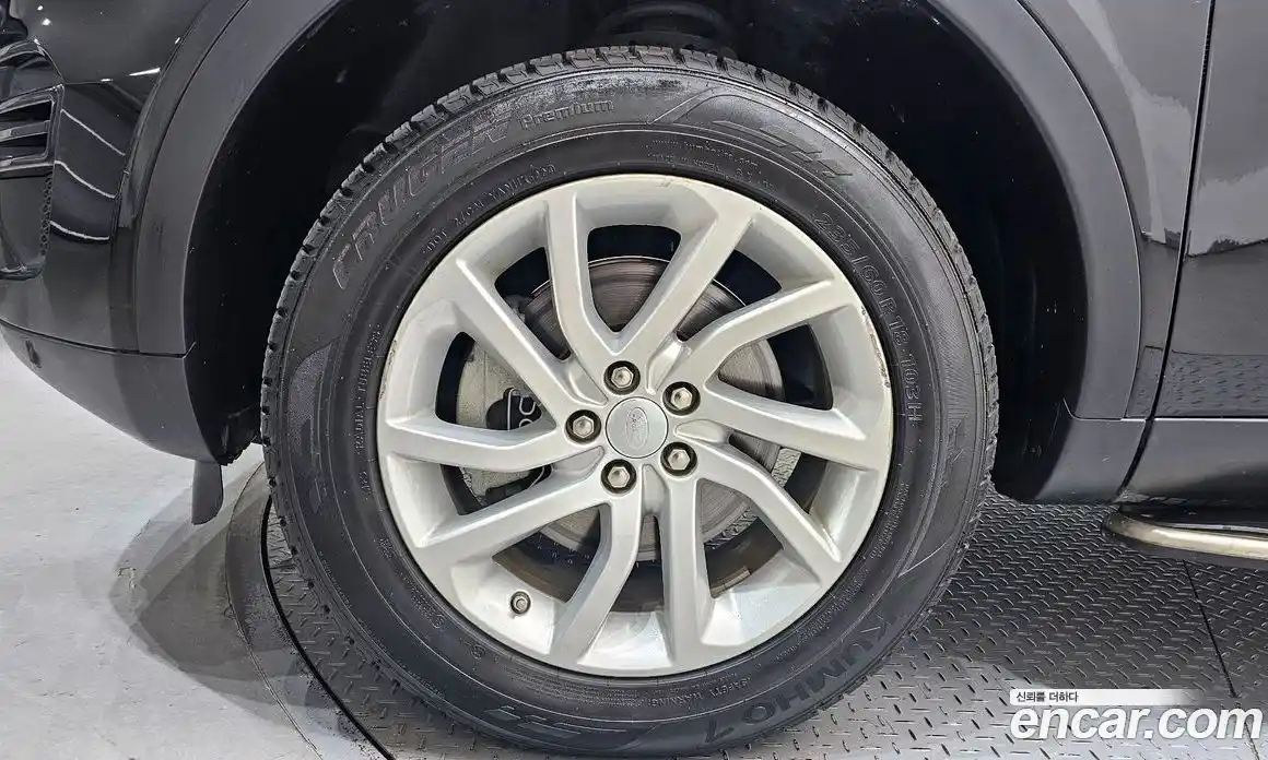 Land Rover Discovery Sport 2019 2.0 Автомат в Москве № 166131, фото 5