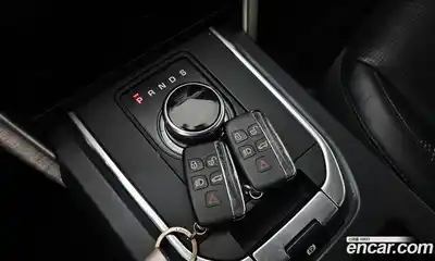 Land Rover Discovery Sport 2019 2.0 Автомат в Москве № 166131, миниатюра 9