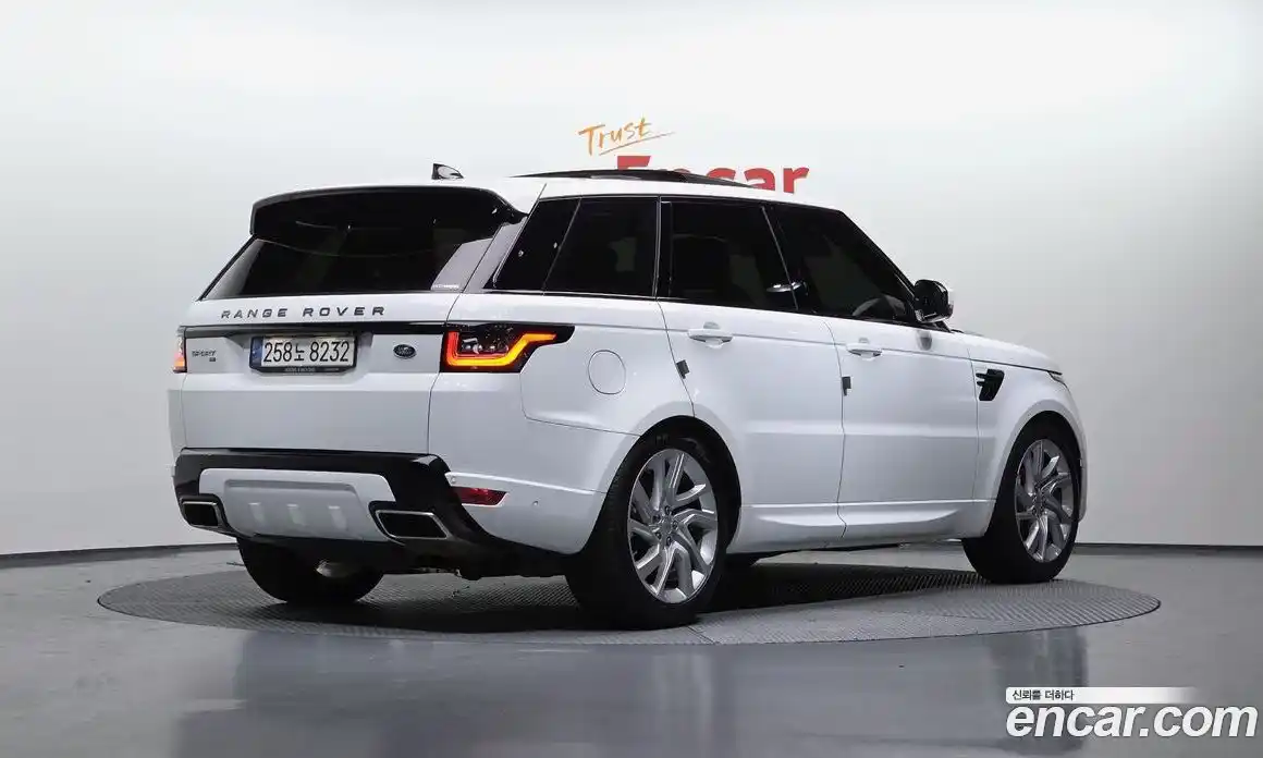 Land Rover Range-Rover Sport 2022 3.0 Автомат в Москве № 166261, фото 13