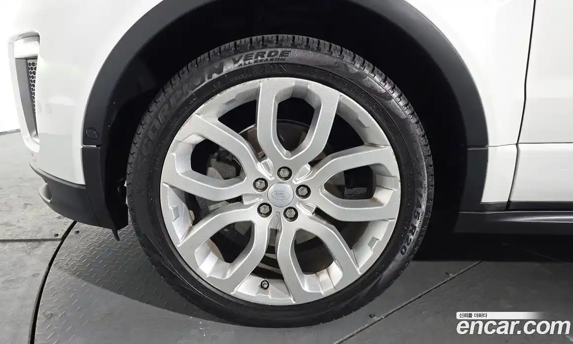 Land Rover Range-Rover Evoque 2017 2.0 Автомат в Москве № 166397, фото 7