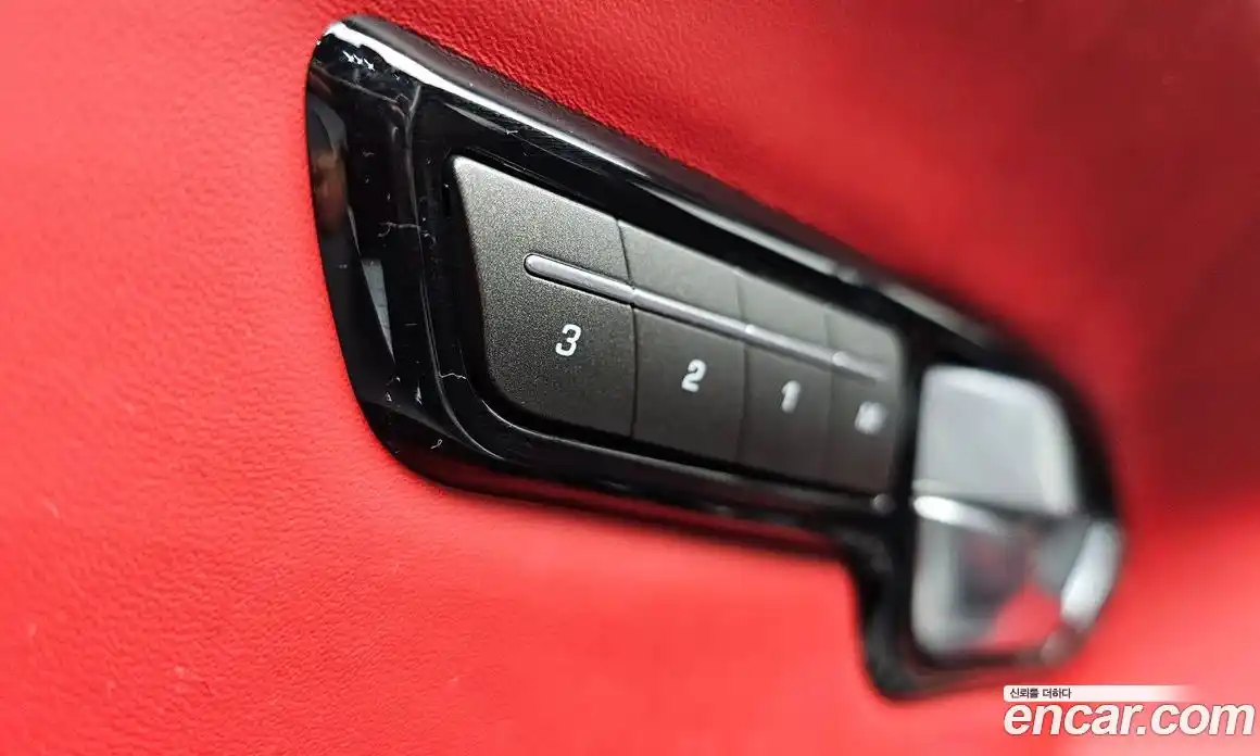 Land Rover Range-Rover Evoque 2017 2.0 Автомат в Москве № 166397, фото 10