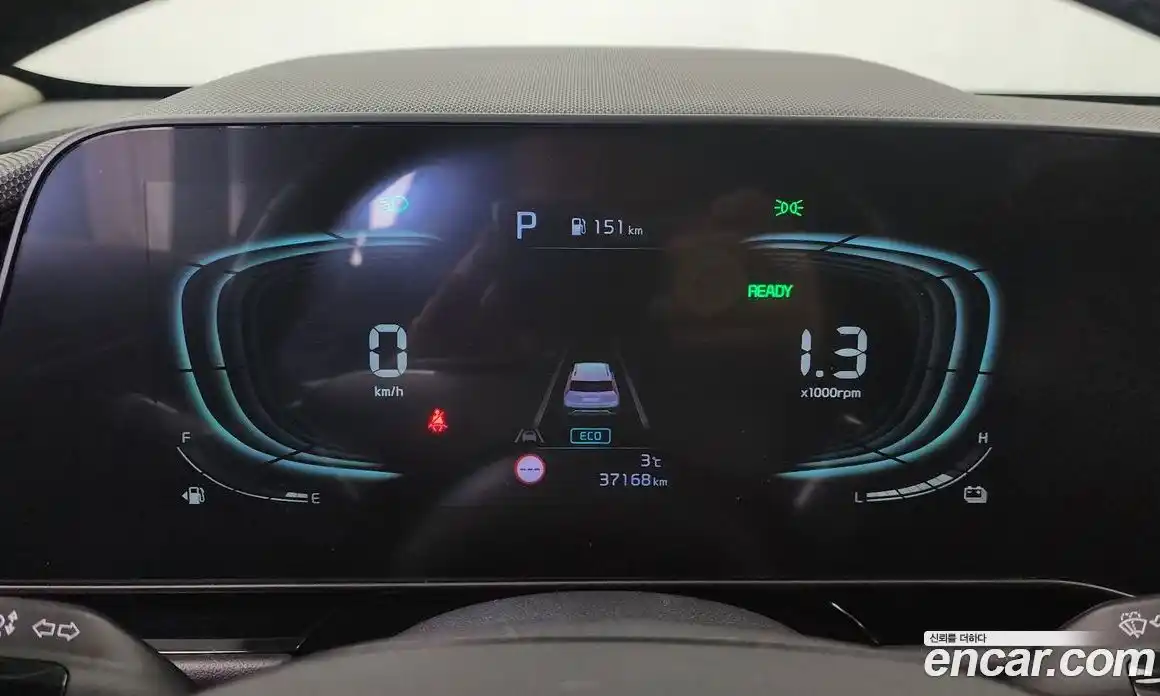 Kia Niro 2023 1.6 Автомат в Москве № 16657, фото 17