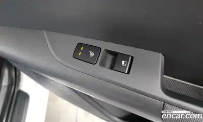 Kia Niro 2023 1.6 Автомат в Москве № 16657, миниатюра 4