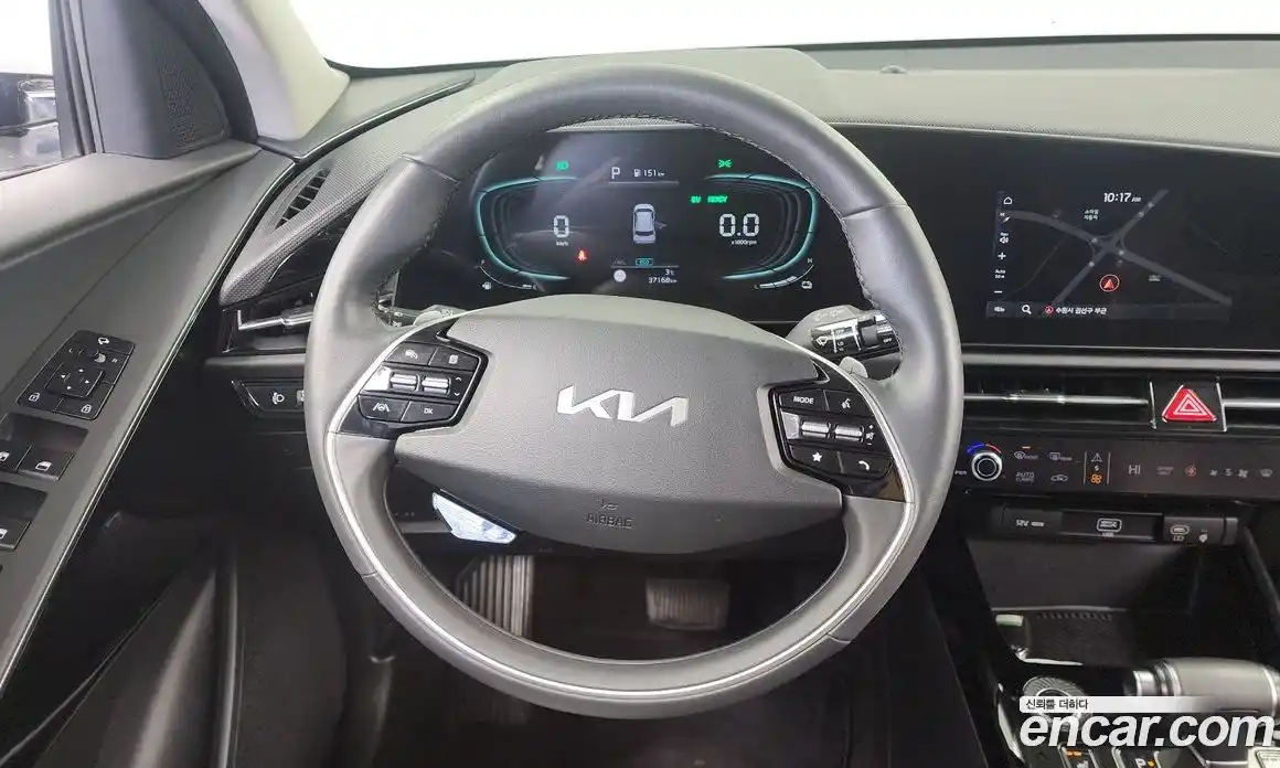 Kia Niro 2023 1.6 Автомат в Москве № 16657, фото 6