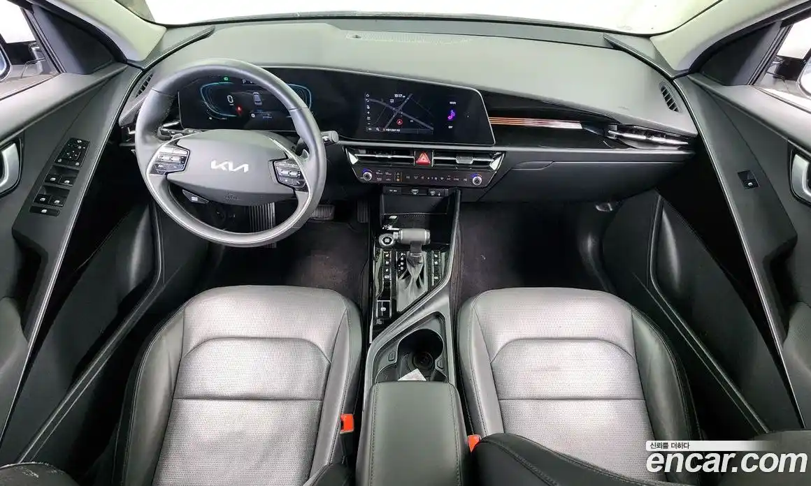 Kia Niro 2023 1.6 Автомат в Москве № 16657, фото 9