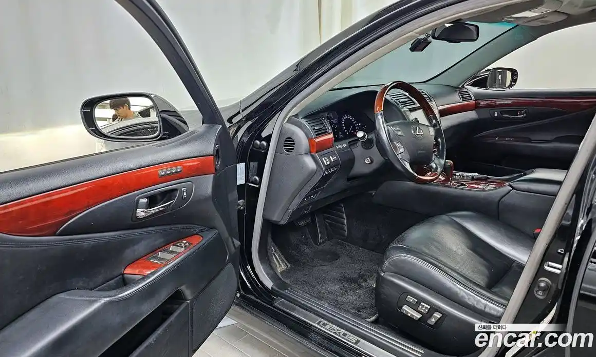 Lexus LS 2012 4.6 Автомат в Москве № 168222, фото 10